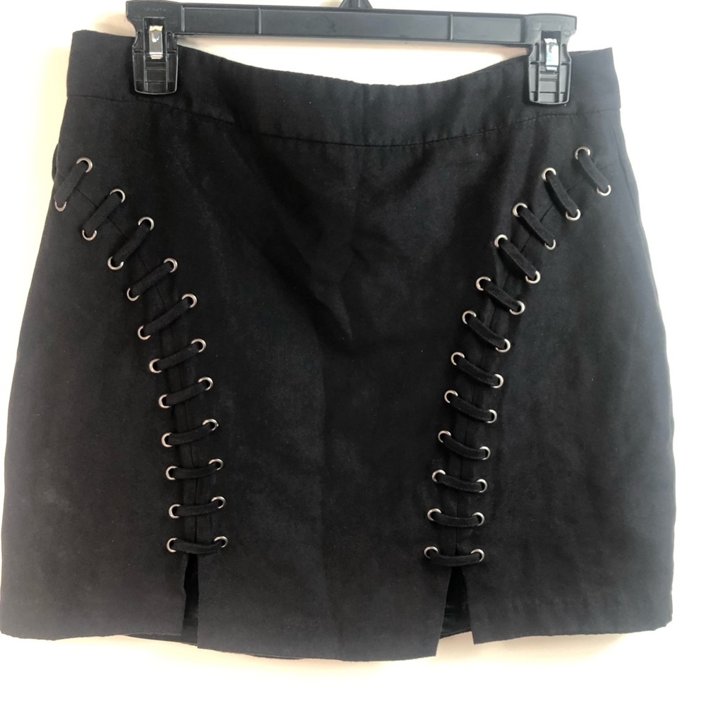 Forever 21 Velvet Black Skirt size L